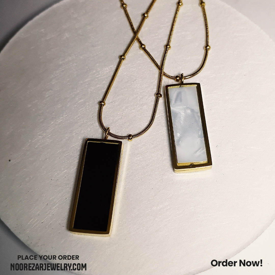 2-in-1 Reversible Rectangle Pendant Necklace – Black & White Marble