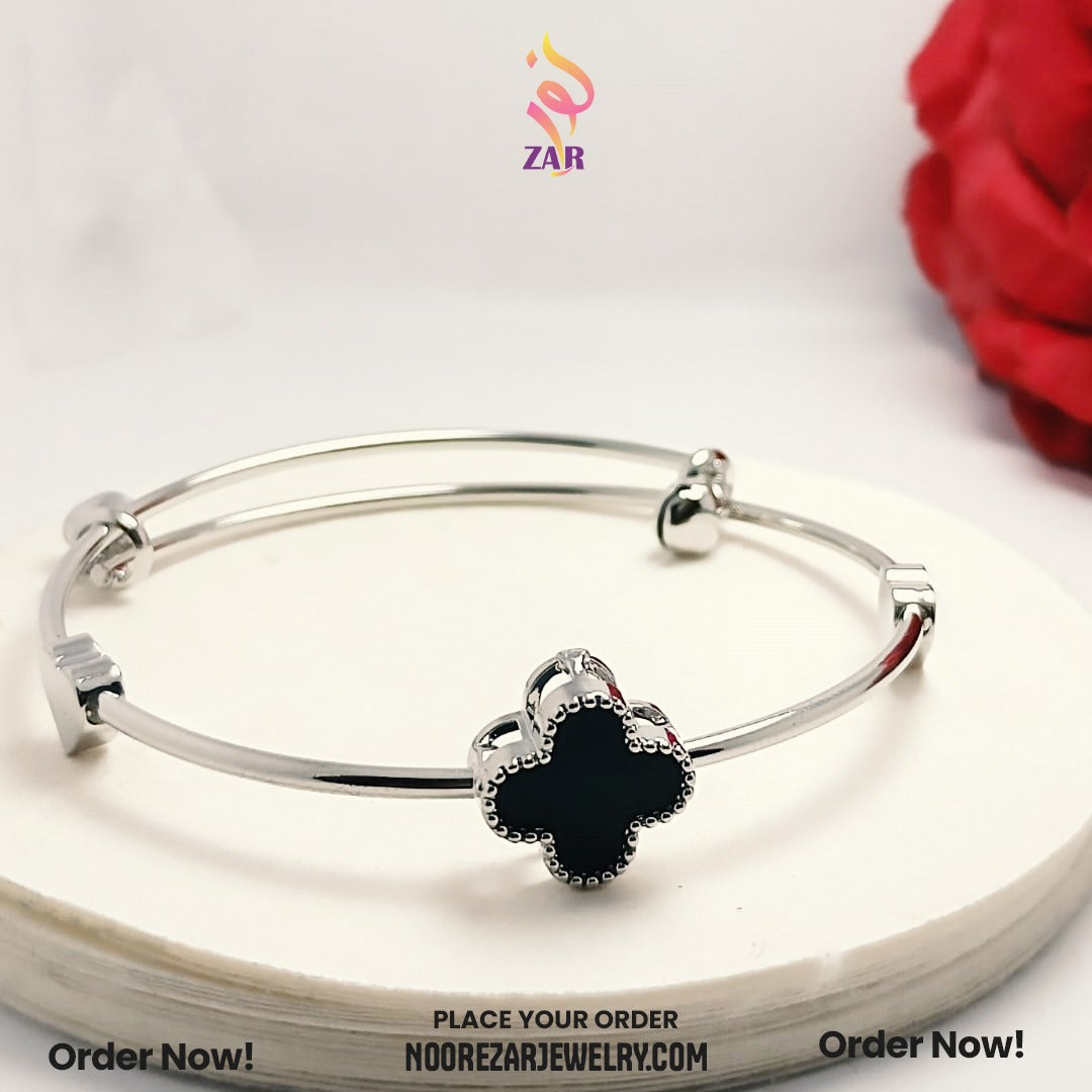 Elegant Silver Clover Ring and Bracelet Set | Adjustable & Timeless Design