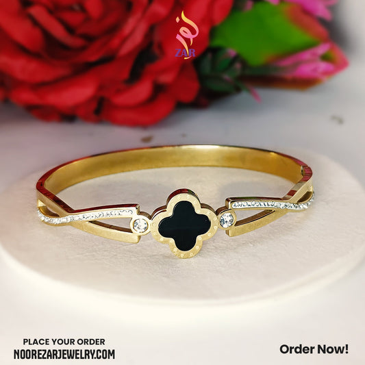 Gold Plated Clover Bracelet with Black Stone – Elegant Women’s Jewelry