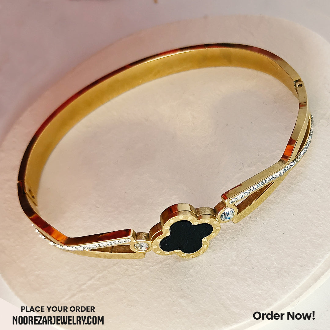 Gold Plated Clover Bracelet with Black Stone – Elegant Women’s Jewelry