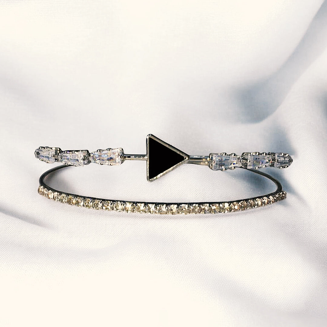 Elegant Arrow Design Bracelet (B01)