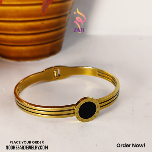 Premium Black Dial Gold Bracelet for Women – Elegant Roman Numeral Design