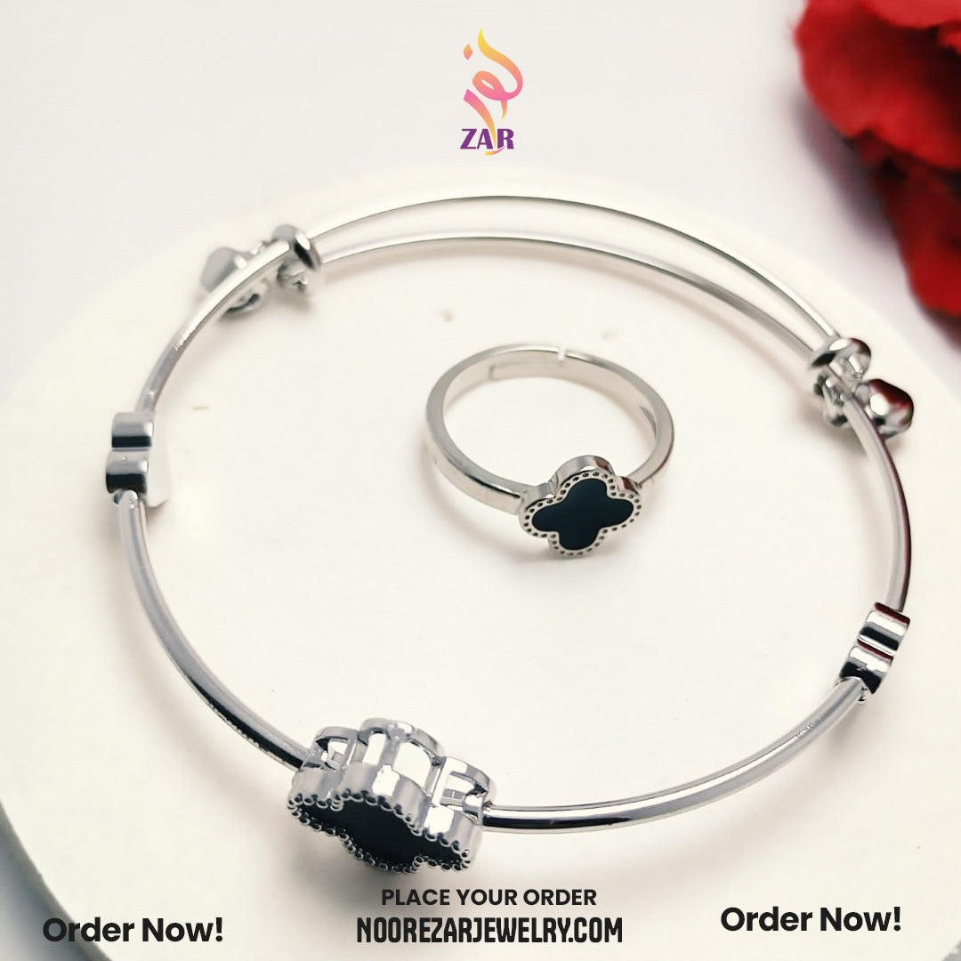 Elegant Silver Clover Ring and Bracelet Set | Adjustable & Timeless Design