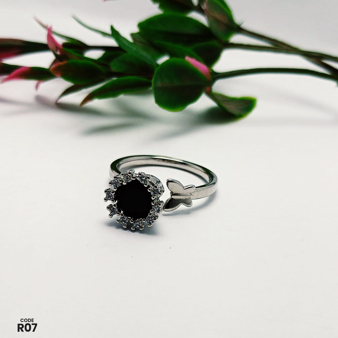 Elegant Silver 360°rotating Crown-Style Ring with Black Stone | R07